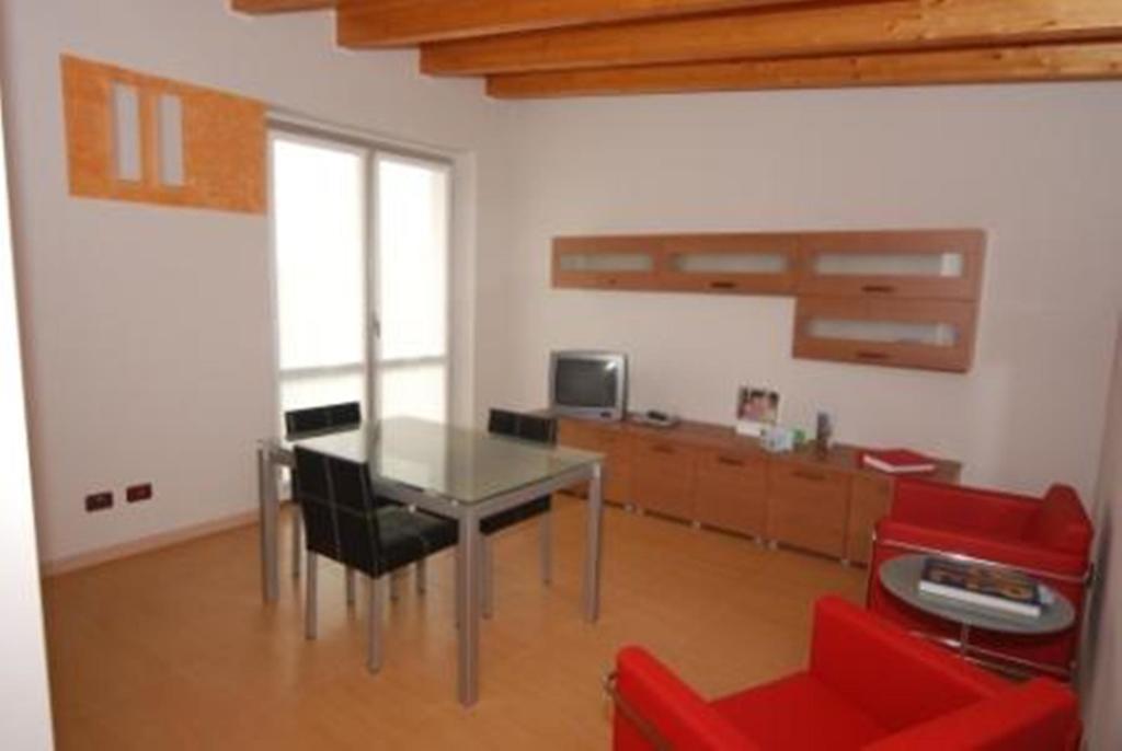 Residence & Suites Solaf Bonate di Sopra Bilik gambar